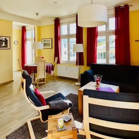 Willa Granitz - 45453